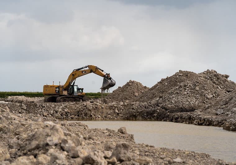 eaa reservoir construction